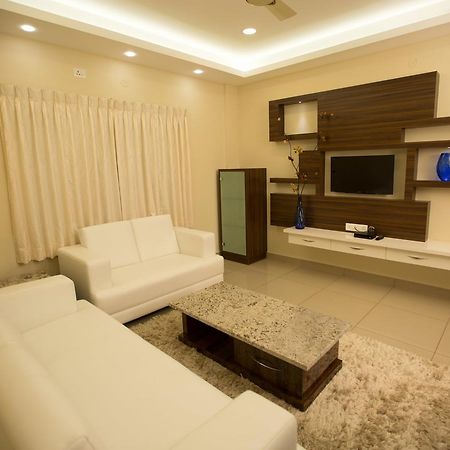 Benaka Suites Bengalúr Exteriér fotografie